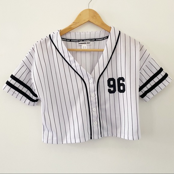 Sommer Ray Cropped baseball jersey 96 worn on TV - Picture 3 of 6